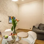 Jacuzzi Apartment By Ruterra