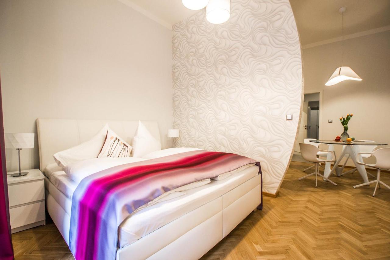 Jacuzzi By Ruterra Apartment